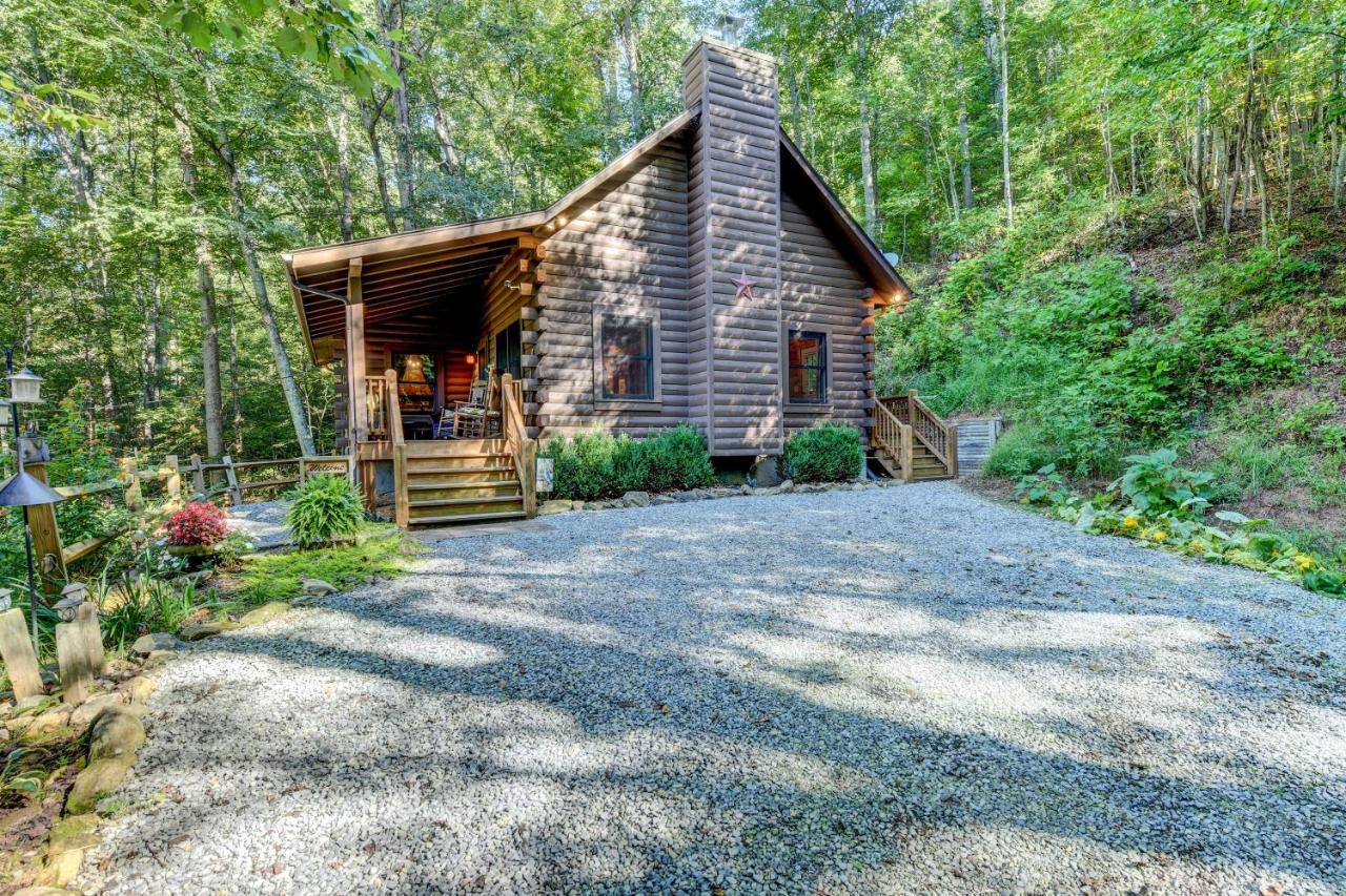 Waynesville Cabin With Covered Deck And Fire Pit! Lake Junaluska Exterior photo